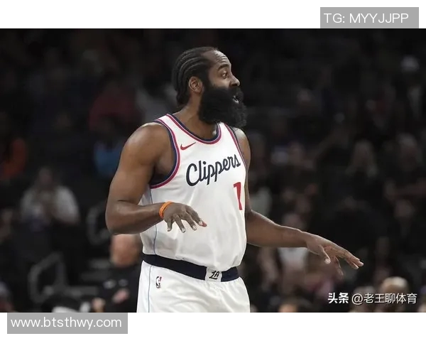 历史第2！哈登超越老詹，3分3连中爆砍2566，无奈快船19分惨败